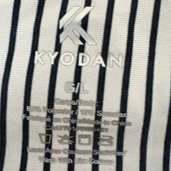 Kyodan Striped Athletic Skort Size L White With Black Stripes Secure Back Pocket - Picture 5 of 7